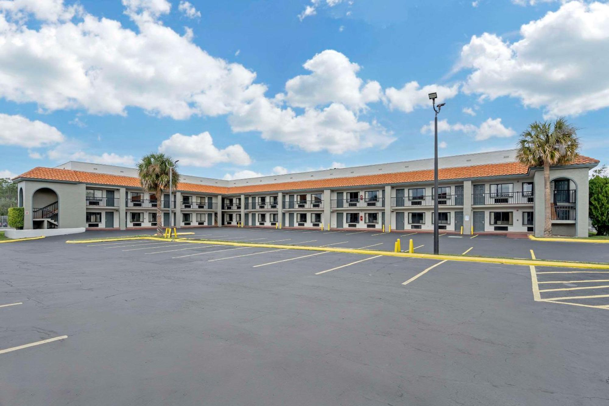 Quality Inn & Suites Orlando East - Ucf Area Alafaya Exterior foto