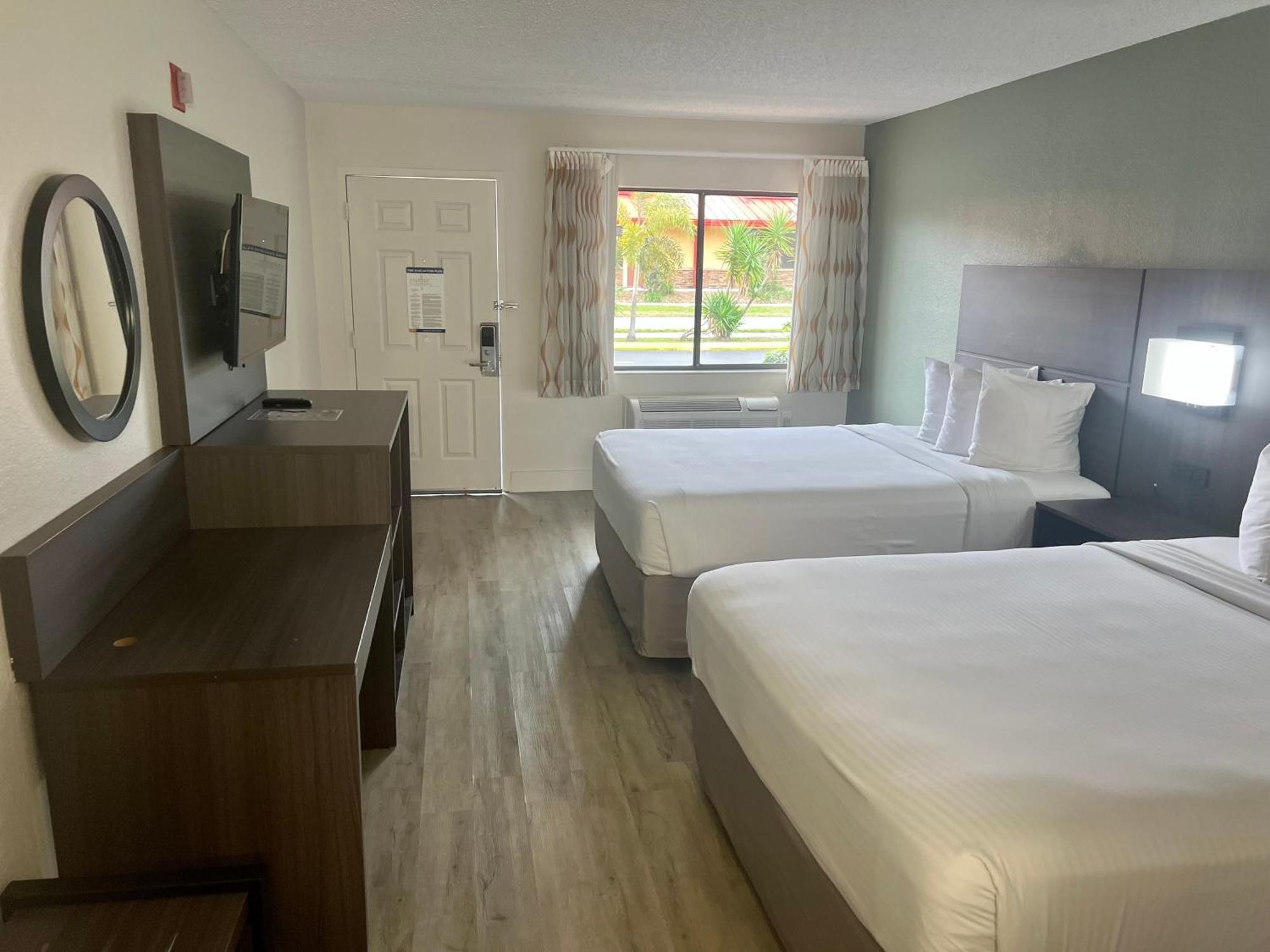 Quality Inn & Suites Orlando East - Ucf Area Alafaya Exterior foto