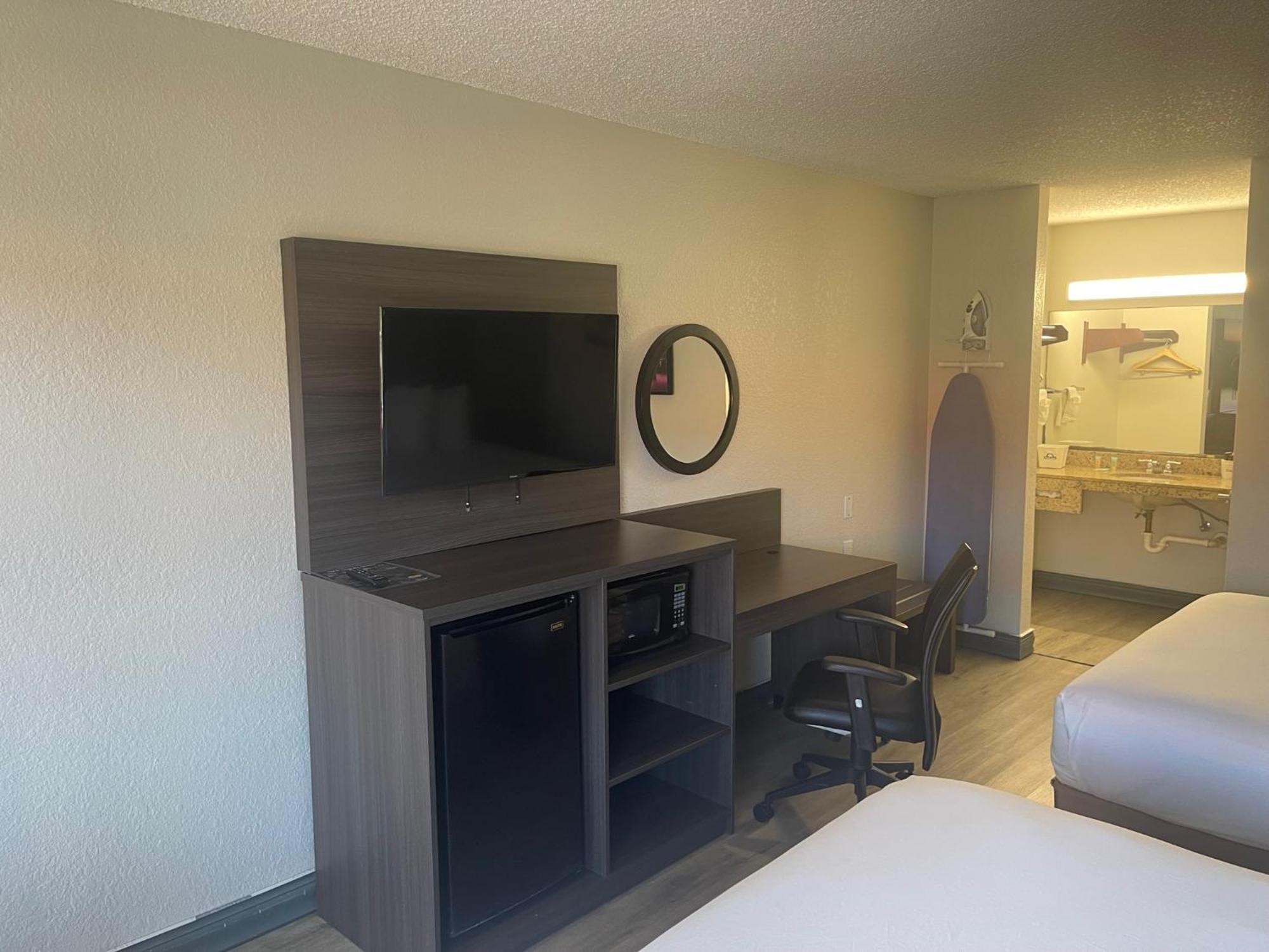 Quality Inn & Suites Orlando East - Ucf Area Alafaya Exterior foto